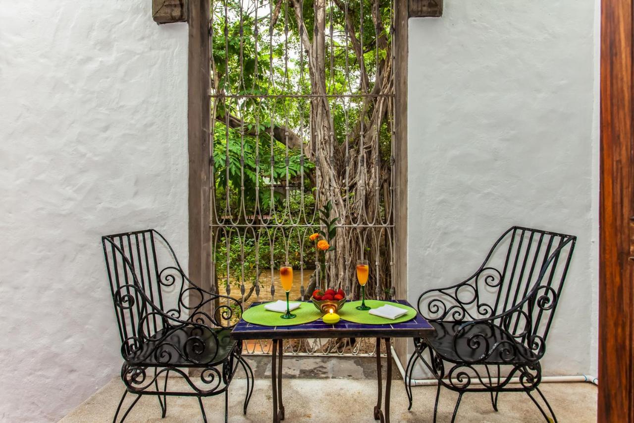 Garlands Del Rio Bed & Breakfast Puerto Vallarta Exterior photo